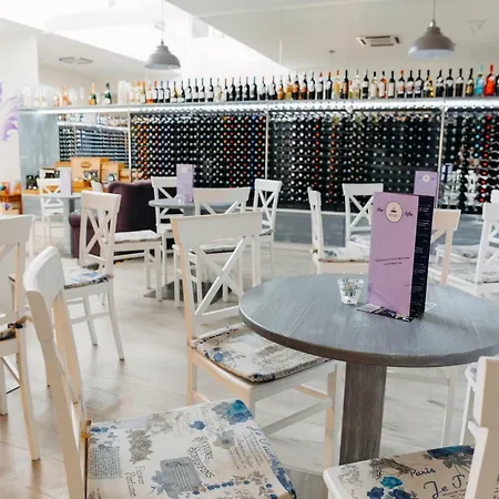 شقة Apartman Sun Wines
